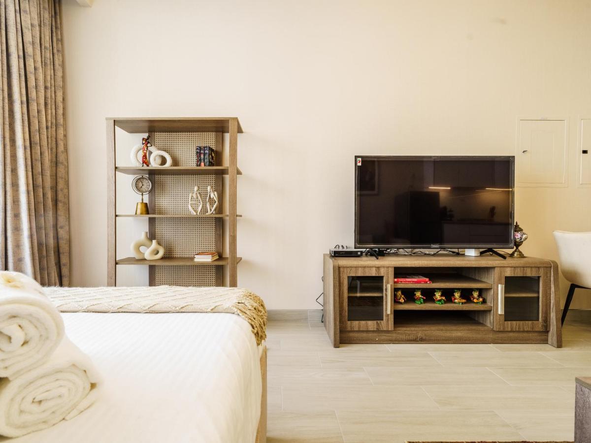 Apartment Elegant And Comfy - Jvc *