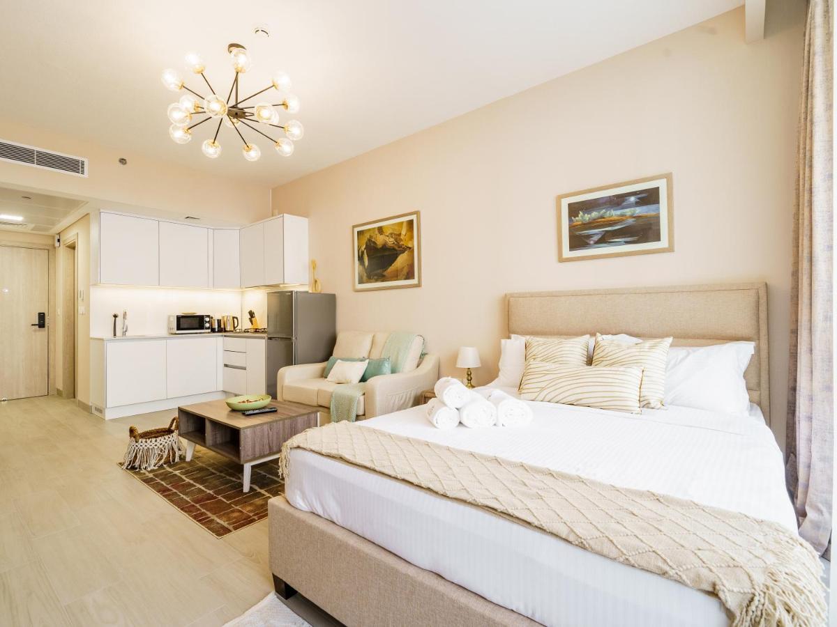 Elegant And Comfy - Jvc